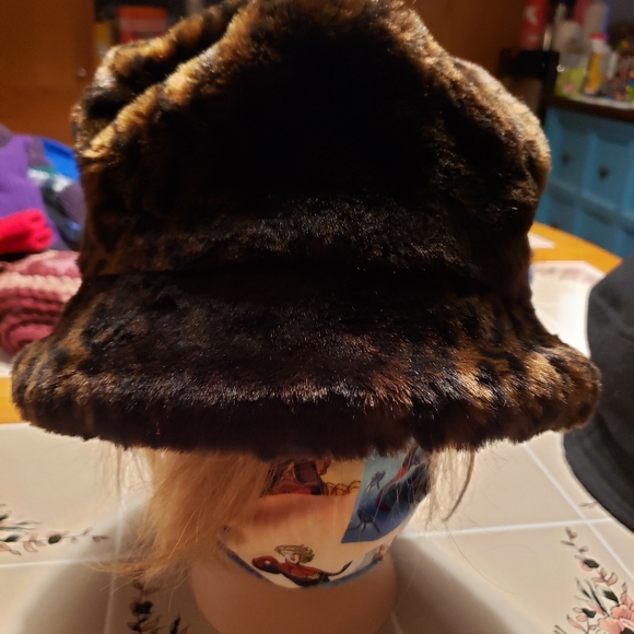 Ladies  hat - Picture 2 of 12